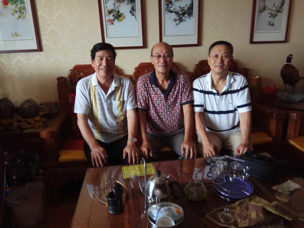 Professor Ted Gulong visited Grandmaster Mei Huizhi, who was the coach of MMA fighter Xu Xiaodong.